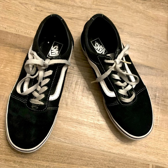 Vans Shoes Vans Classic Style Kids Size 5 Poshmark